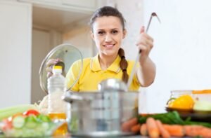 Read more about the article Hire Cooks Maid Chandigarh for Fresh and Healthy Home-Cooked Meals